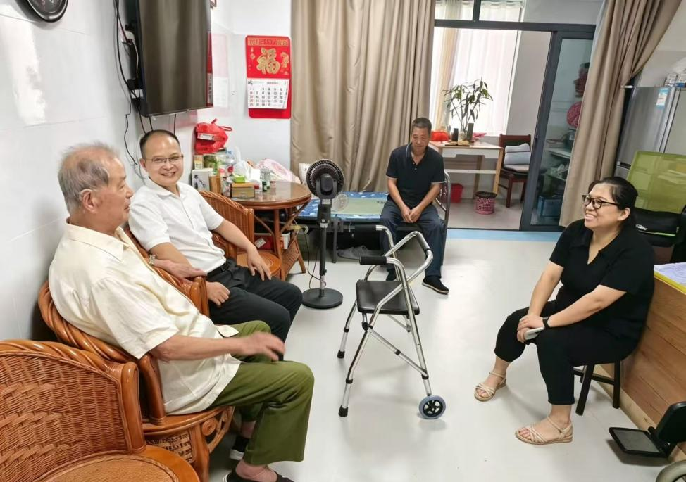 情系荣军办实事  辅具送达暖人心